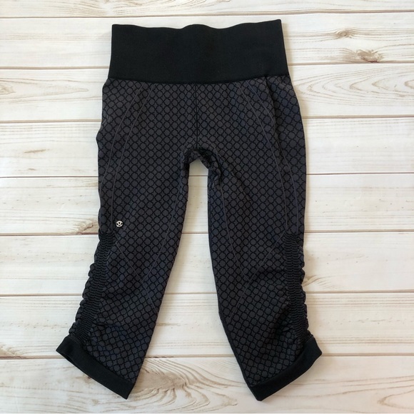 Lululemon In The Flow Crop II leggings - Picture 2 of 4